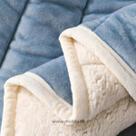 CozyFleece™ Plush Wool Blanket | Warm & Cozy for Winter