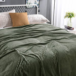 Middo Velvet Fleece Blanket | Cozy Comfort & Style for Every Season