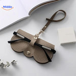 Productfoto van de beige brillenhoes CompactVision