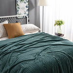 Middo Velvet Fleece Blanket | Cozy Comfort & Style for Every Season