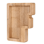 Houten spaarpot in de vorm van de letter F, ideaal voor kinderen.